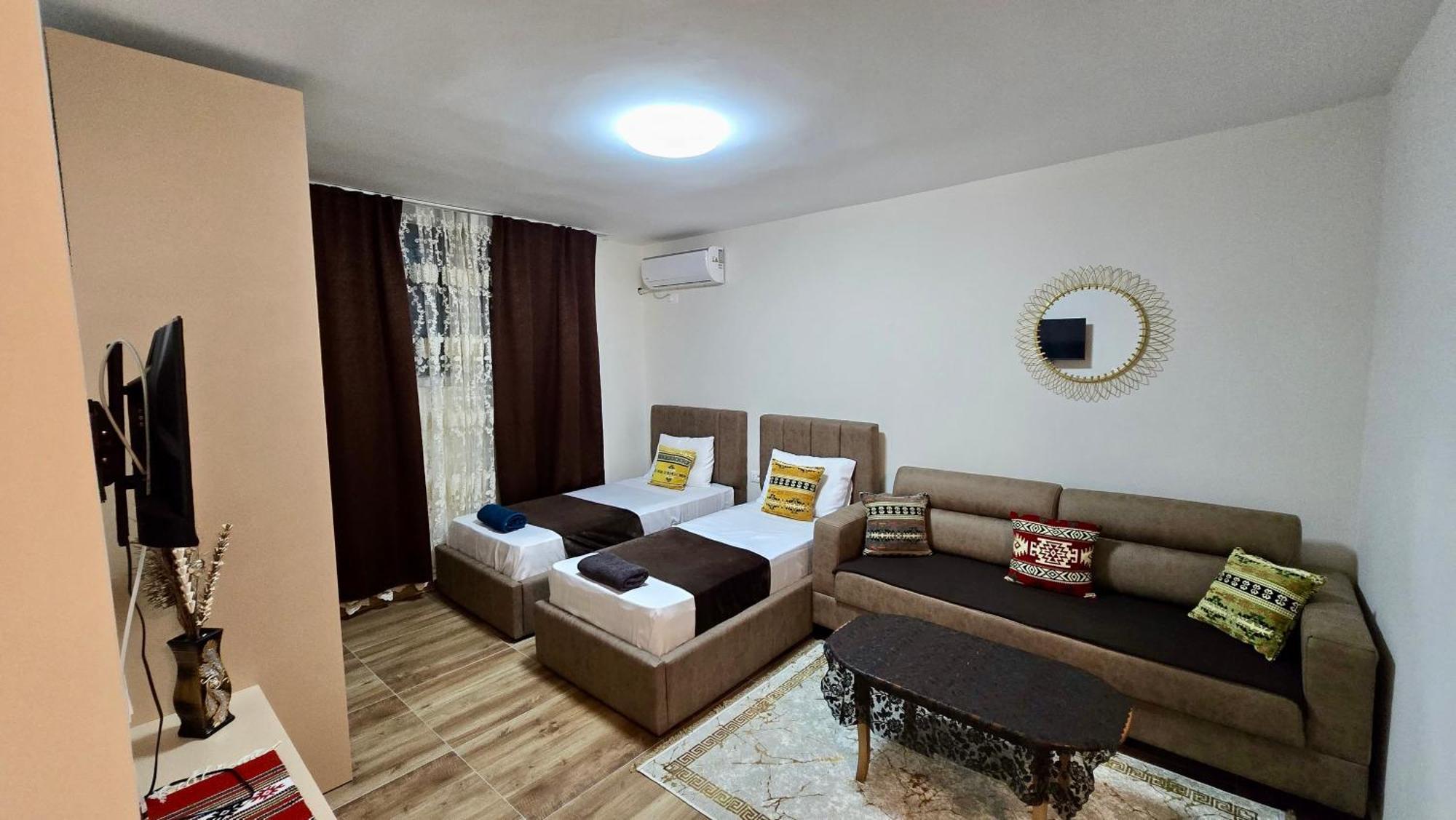 Cozy Centrally Located For Up To Three Or Four Guests Family 10 Min Walk From Center Leilighet *