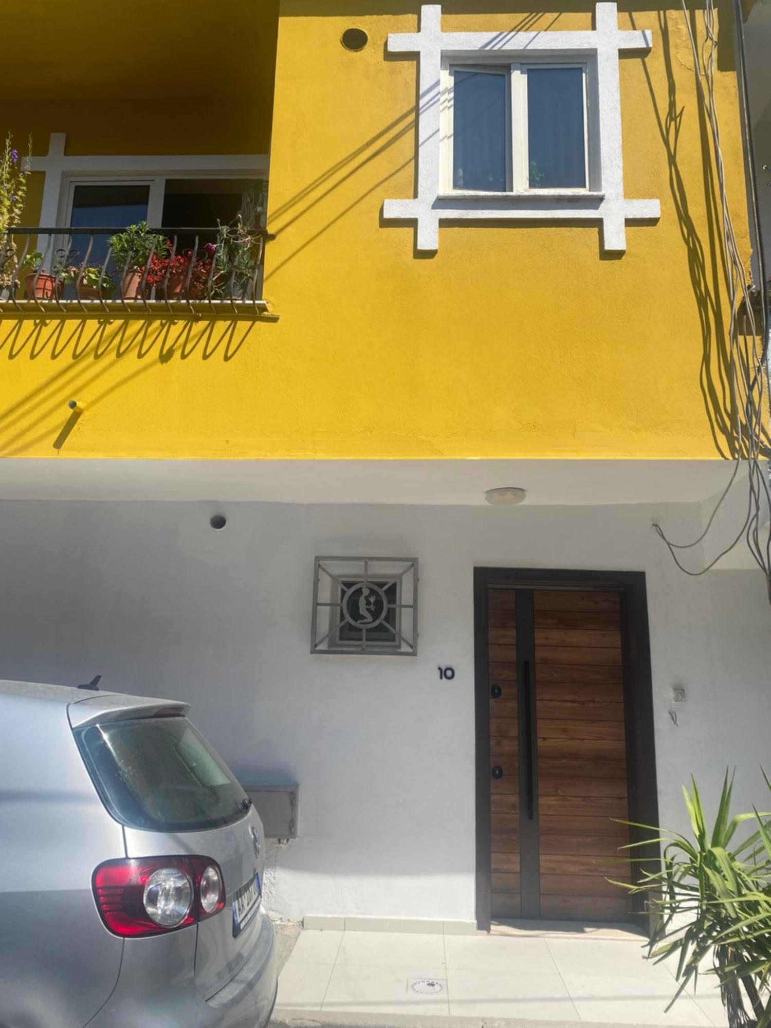 Cozy Centrally Located For Up To Three Or Four Guests Family 10 Min Walk From Center Leilighet Tiranë